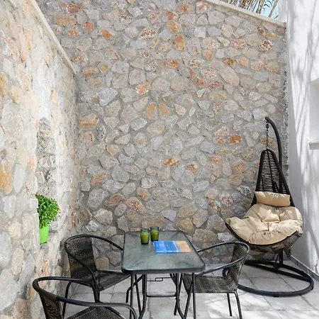 Elia Residences Santorini Bed & Breakfast 3*